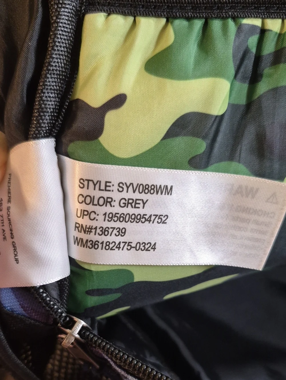 School Yards amouflage Pattern Men's Backpack - Green & Gray Camo